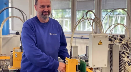 Technik údržby do výroby oken a dveří